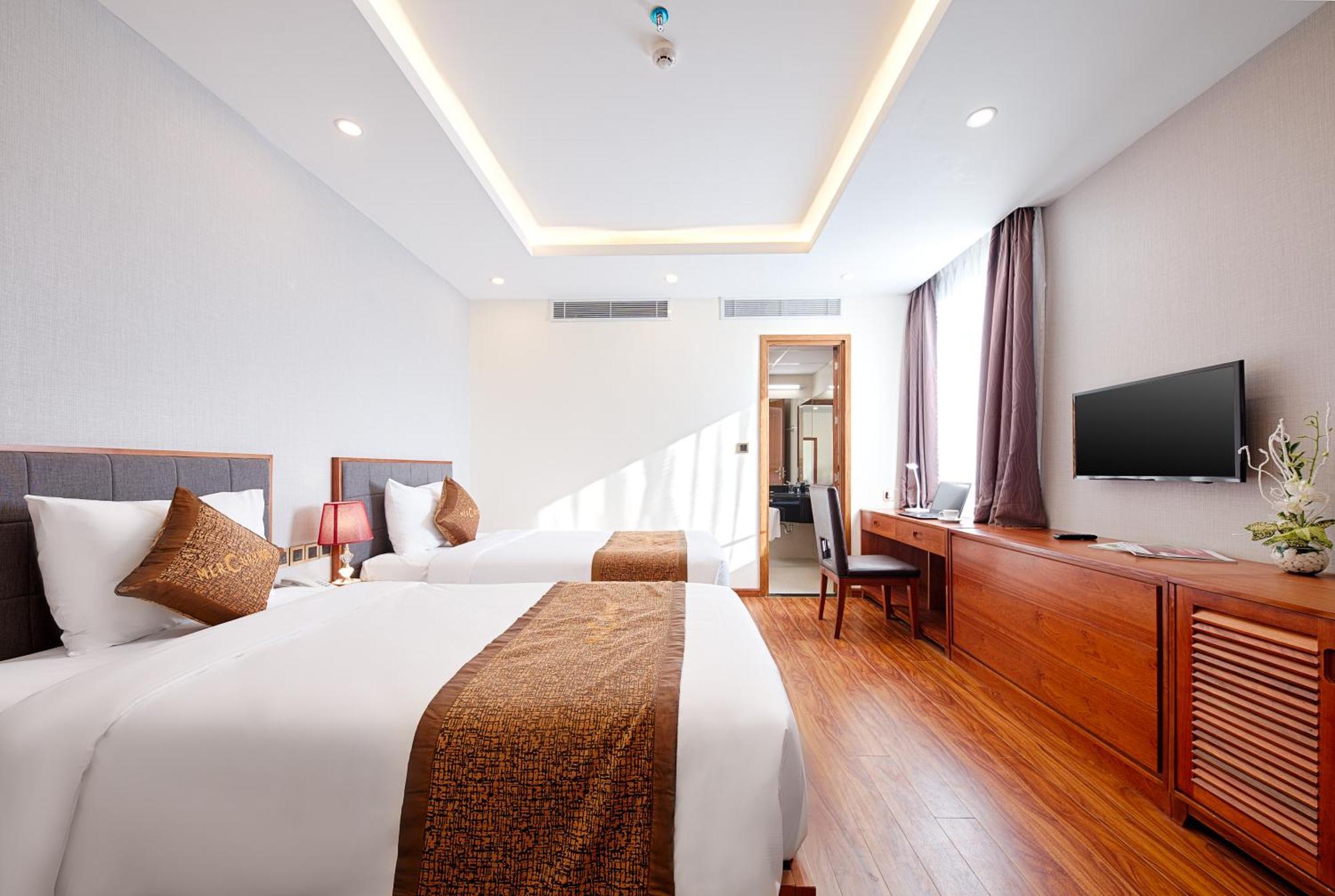 Mercury Apartment Danang Exterior photo