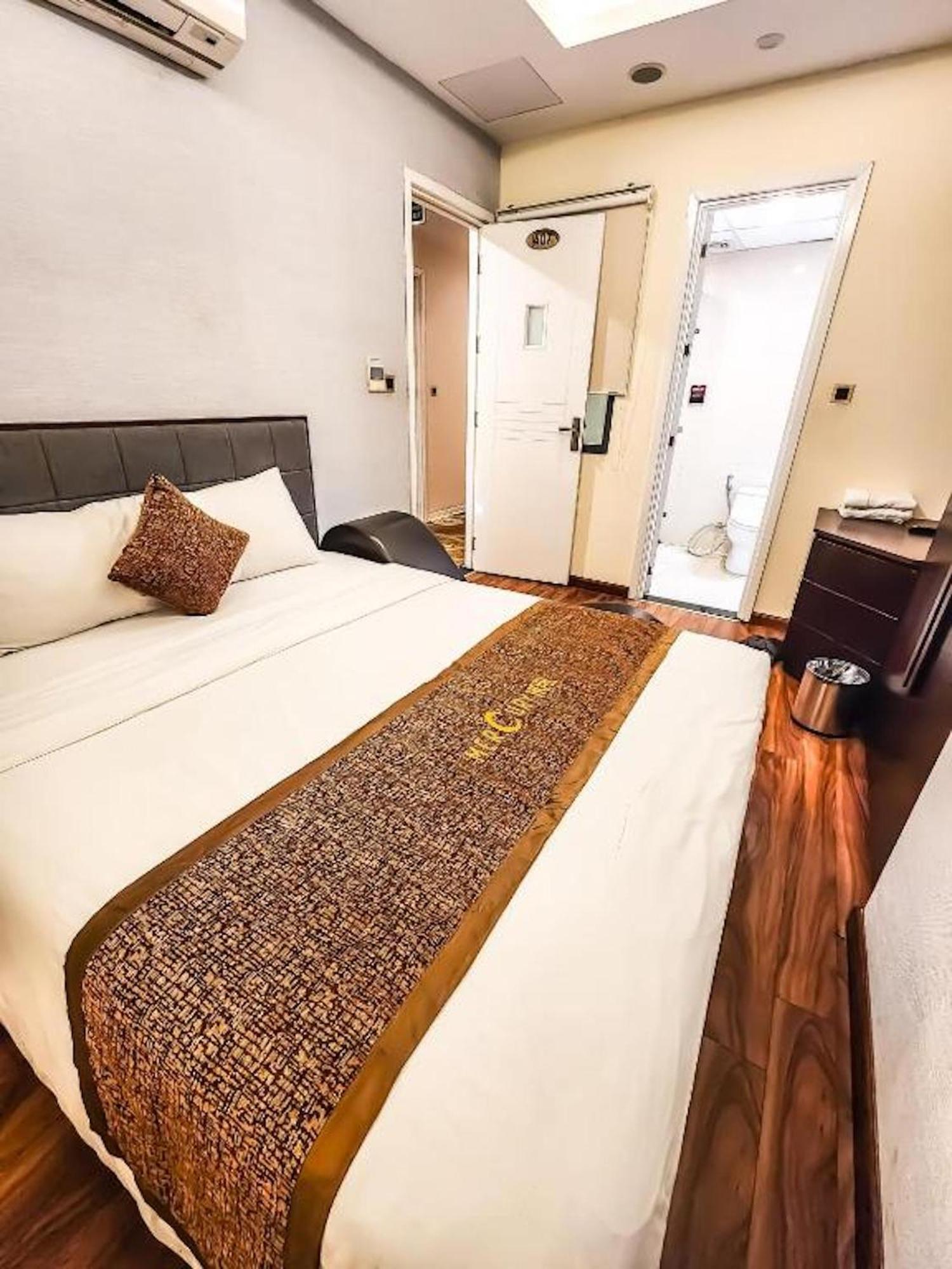 Mercury Apartment Danang Exterior photo