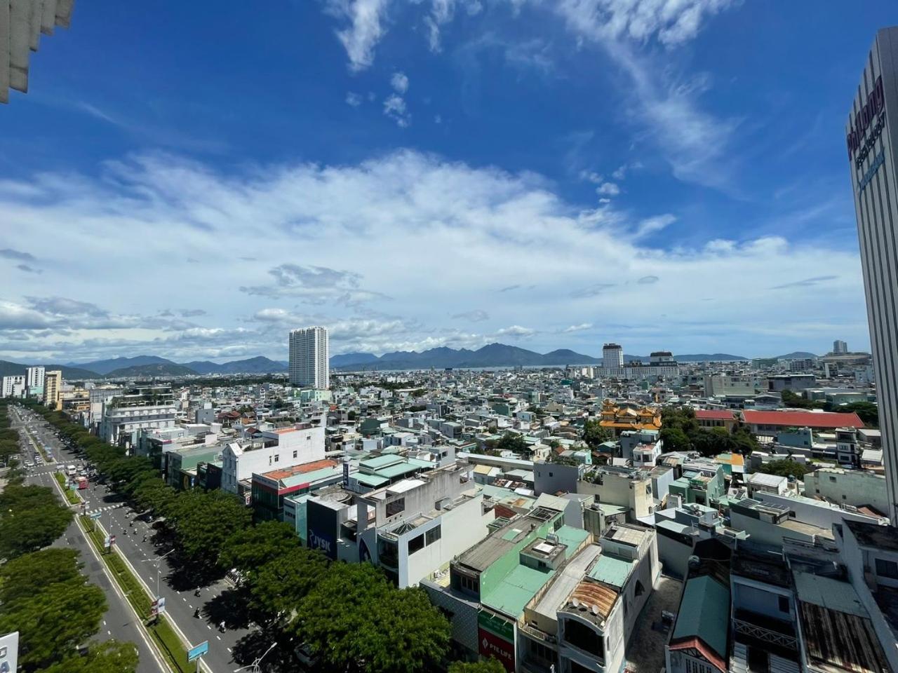 Mercury Apartment Danang Exterior photo