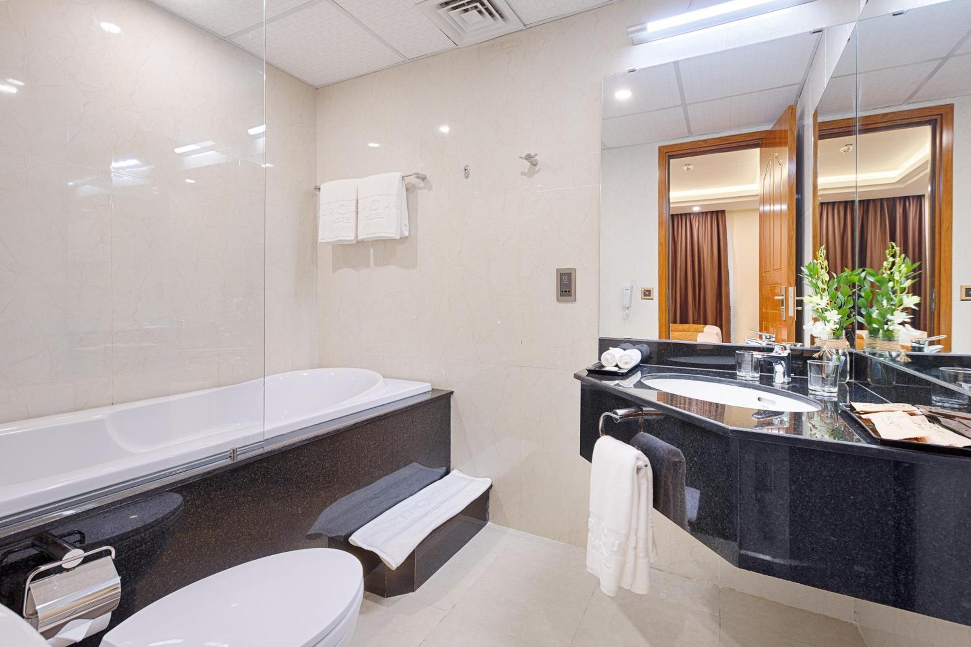 Mercury Apartment Danang Exterior photo